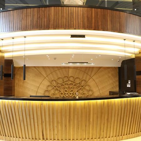 فندق صحارى الخليج Sahara Gulf Hotel Apartments Amman Exteriör bild