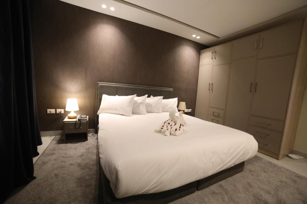 فندق صحارى الخليج Sahara Gulf Hotel Apartments Amman Exteriör bild