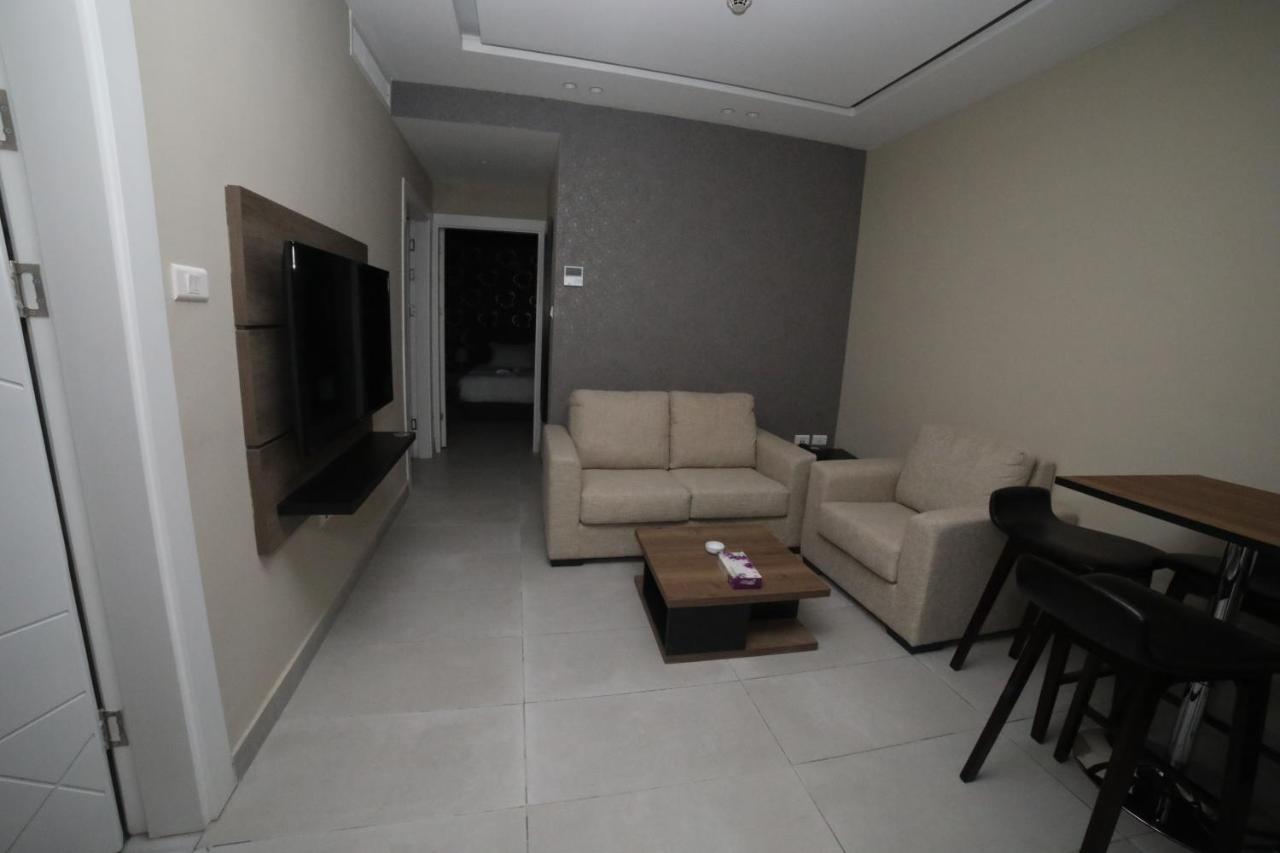 فندق صحارى الخليج Sahara Gulf Hotel Apartments Amman Exteriör bild